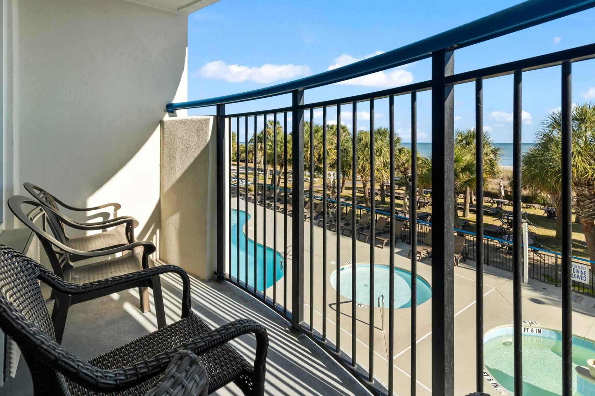 Recently Remodeled Double Queen Condo- Oceanfront Views! Boardwalk 135 マートルビーチ エクステリア 写真